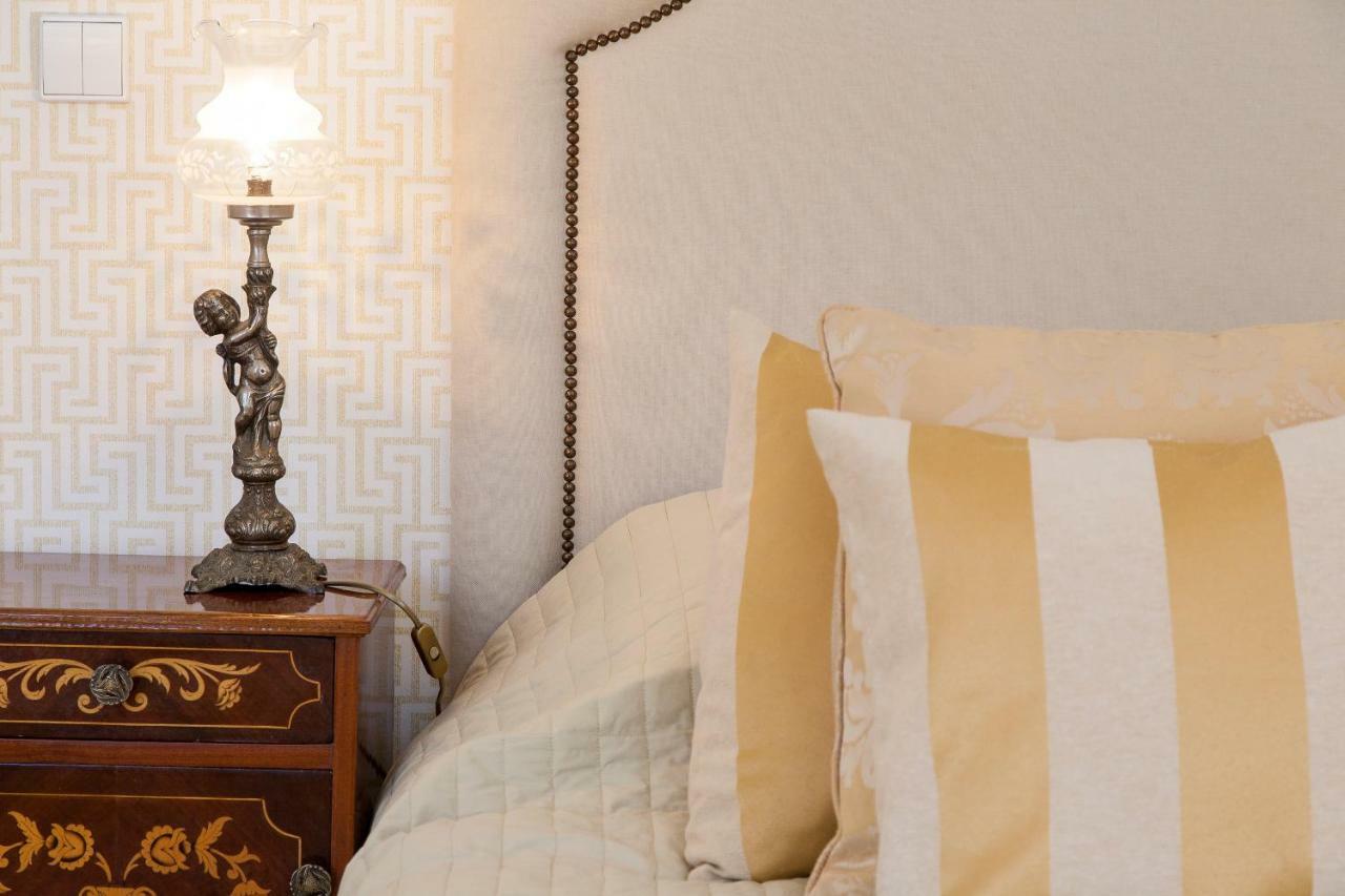 Chiado 4-Bedroom Flat Lisboa Ngoại thất bức ảnh