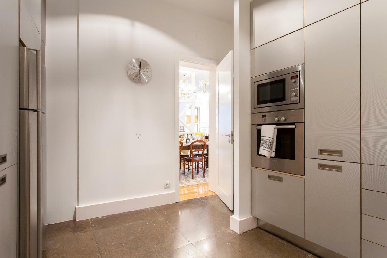 Chiado 4-Bedroom Flat Lisboa Ngoại thất bức ảnh