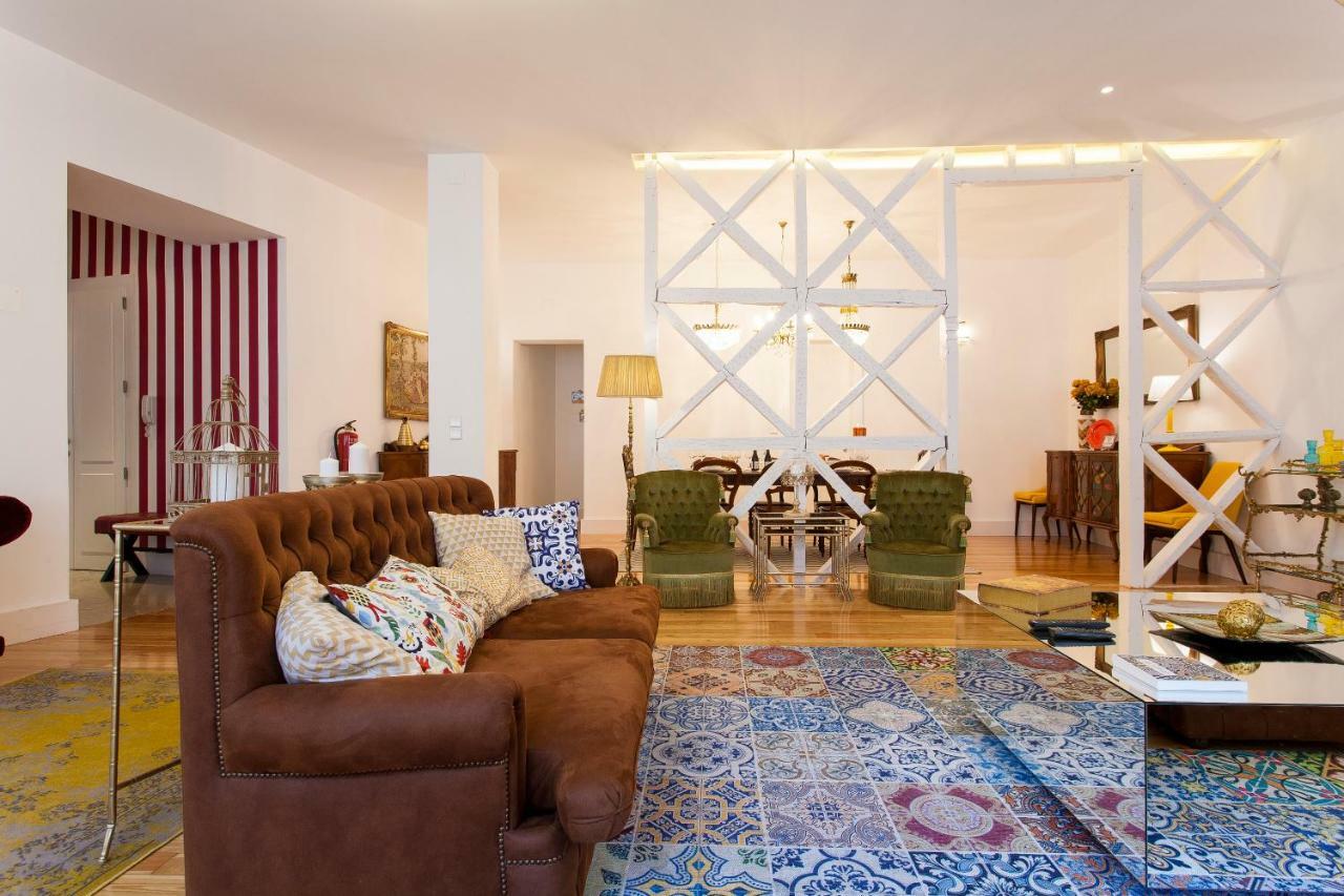 Chiado 4-Bedroom Flat Lisboa Ngoại thất bức ảnh